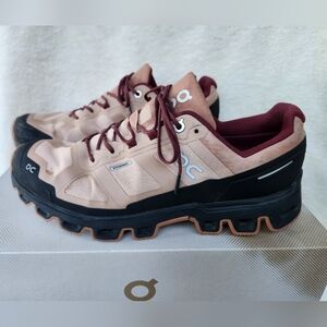 ON Cloudventure Womens 10M Waterproof Running/Trail Hiking/ CrossTraining